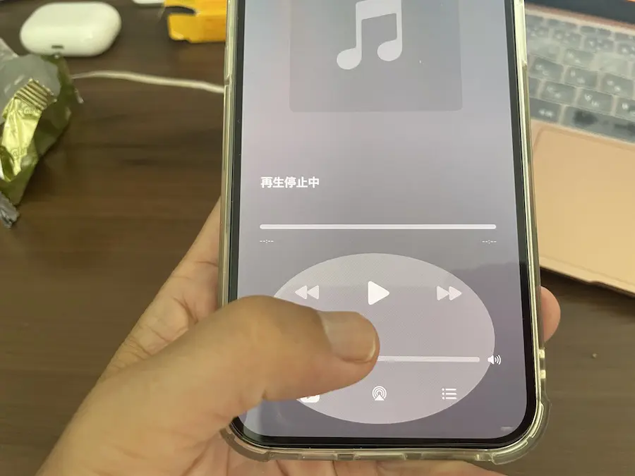 iPhoneの音量ボタンを使えなくする