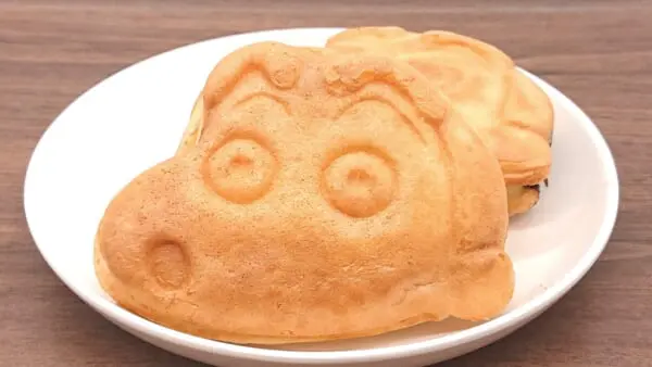 「しんちゃん焼き」を食べてきたゾ！「クレヨンしんちゃん」が「GiGOのたい焼き」とコラボ