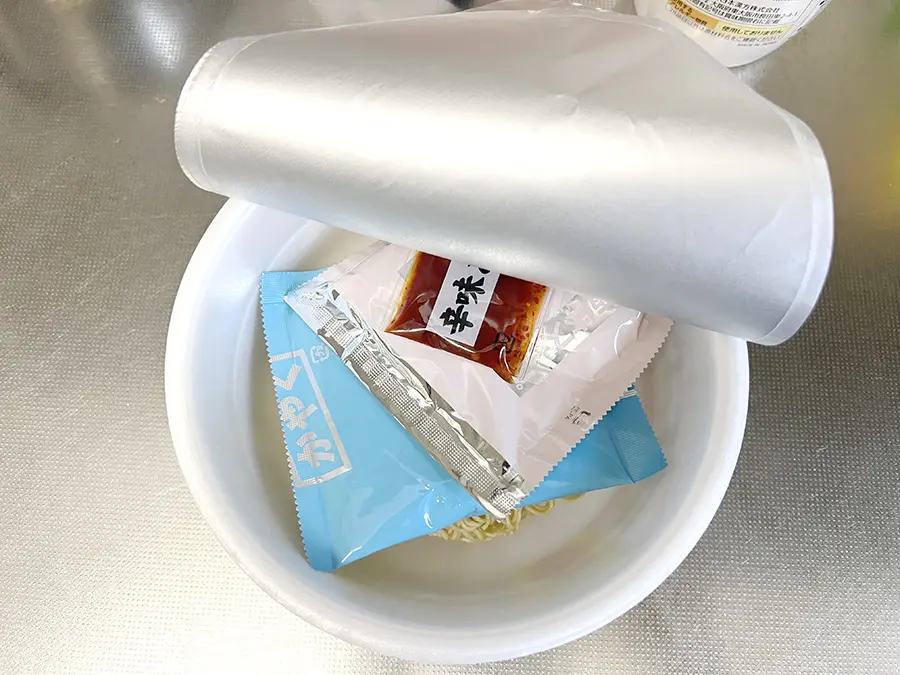 岐阜タンメンカップラーメンの中身のパッケージ