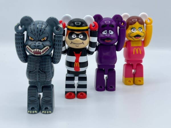 「ゴジラVSマクドナルドBE@RBRICK」現物レビュー！ヴィンテージ感あふれるデザインがかわいいぞ！
