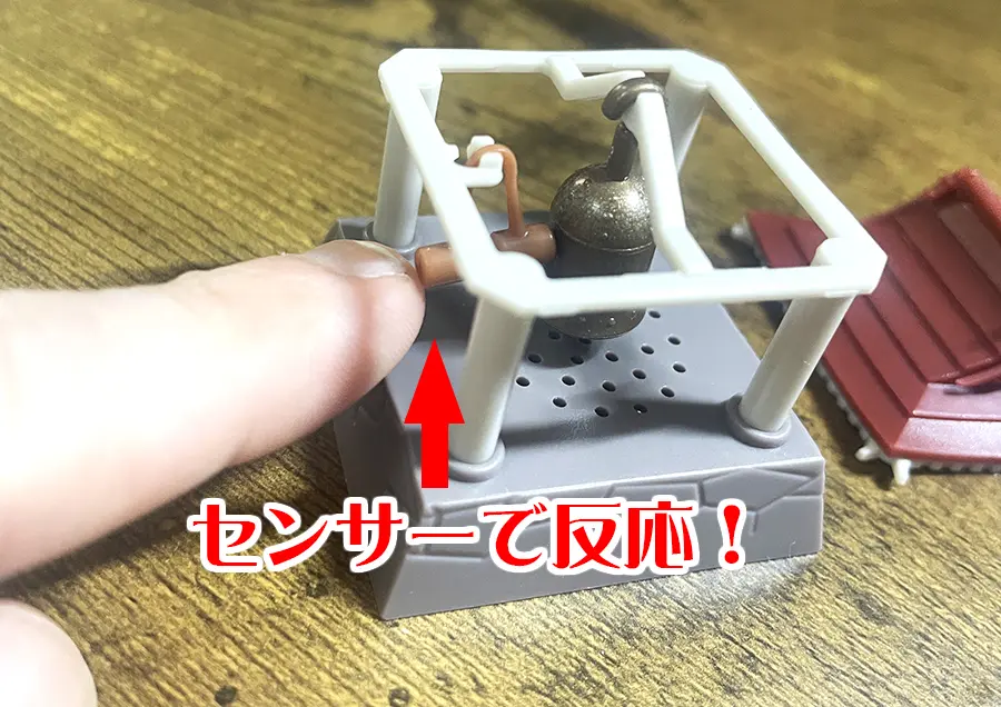 これはシュール！大晦日の除夜の鐘を手軽に楽しめるカプセルトイ「鐘