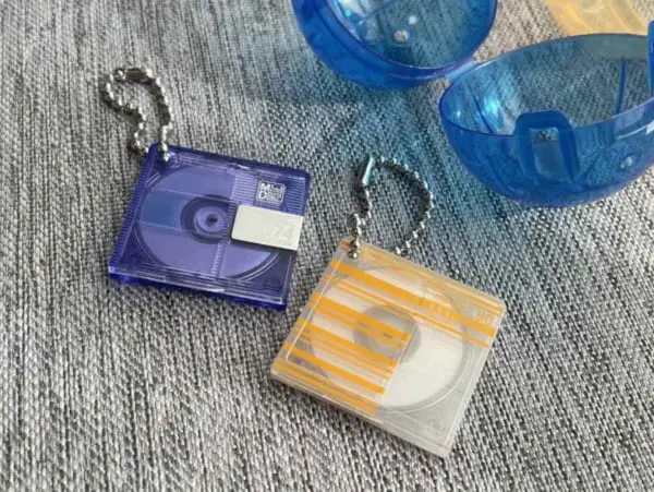 平成レトログッズ「MD」がミニチュアチャームに！ど真ん中世代が実物レビュー