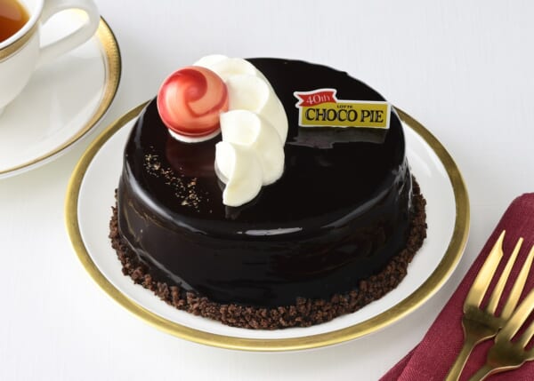 銀座コージーコーナーとロッテが共同開発！「ケーキになったチョコパイ」発売