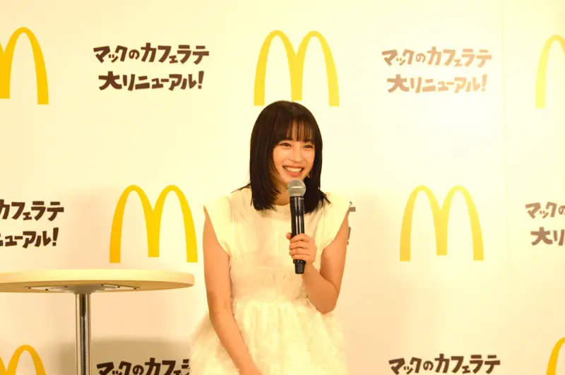CM撮影について、「リズムに合わせるのが難しくて、笑っちゃうほど苦戦した」と振り返る広瀬さん