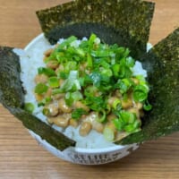 納豆ご飯のお椀には海苔を敷く　目からうろこなアイデアで洗い物がラクチンに