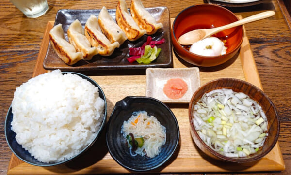 鳥羽周作監修「究極の餃子定食」