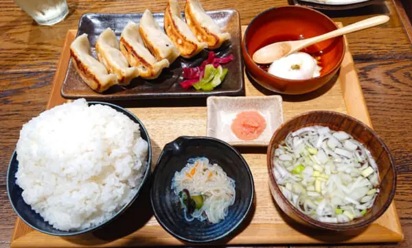 鳥羽周作監修「究極の餃子定食」