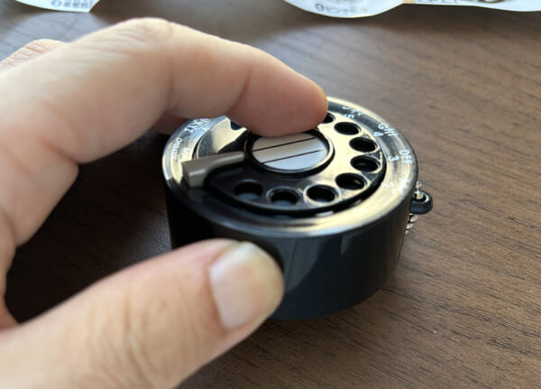 カプセルトイ「黒電話の感触」を昭和生まれがチェックしてみた