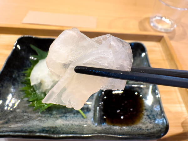 「昆虫食TAKEO 浅草本店」の「まゆ刺し」