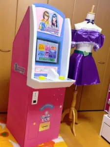 ラブベリ」ファンが100均材料で筐体を自作 本物と見間違う完成度