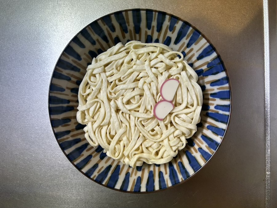 麺をいれる