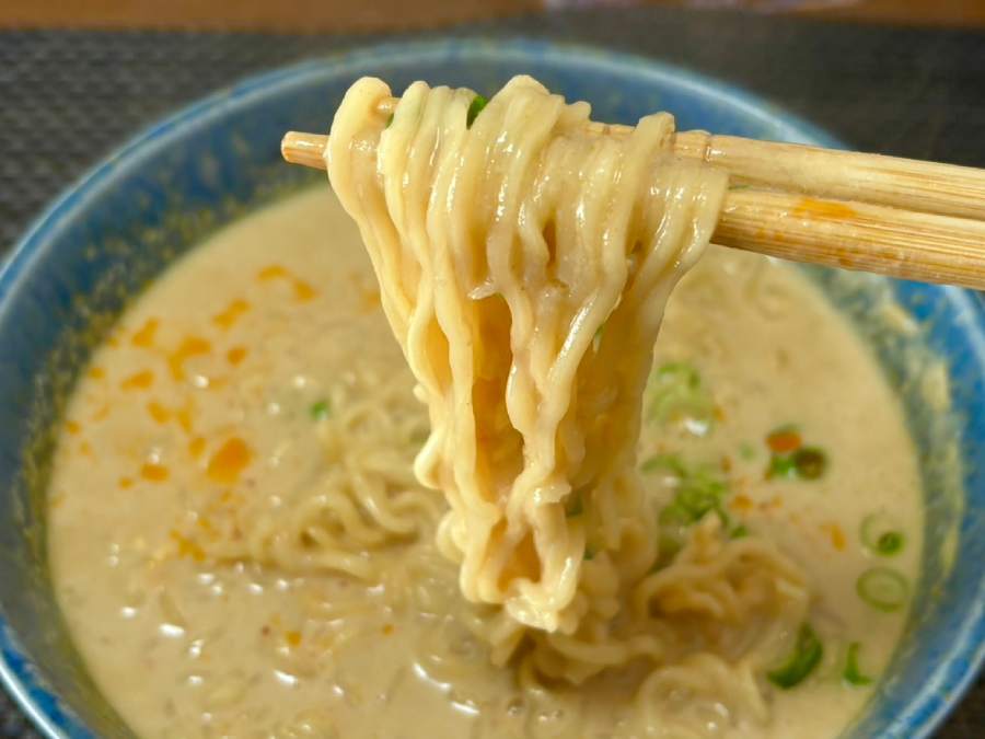 本格的なごま豆乳担々麺へと変貌を遂げています