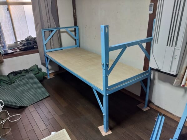 自衛隊経験者ならピンとくる！？営内にあるベッドをDIY「ぐっすり寝れそうダナー」