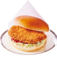 コメダから「カラムーチョ チキンバーガー」発売　湖池屋コラボで誕生