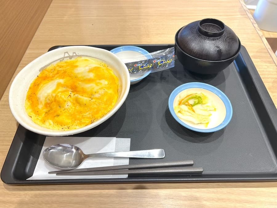 とろっとたまご丼、到着