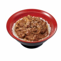 すき家の「牛カルビ焼肉丼」が2025年も発売！肉とごはんを「かっこみたくなる」味わい