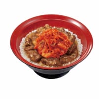 「キムチ牛カルビ焼肉丼」（並盛／税込890円）