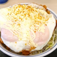 かつやの週替わり「ハムエッグカツ丼」が1週目から優勝していた件