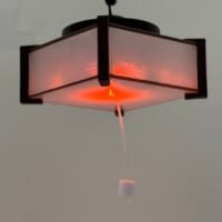 もう一度紐を引っ張ると、常夜灯に切り替わりました