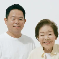 「名探偵津田」がきっかけ？ダイアン津田、実母と共にユニクロ広告に登場