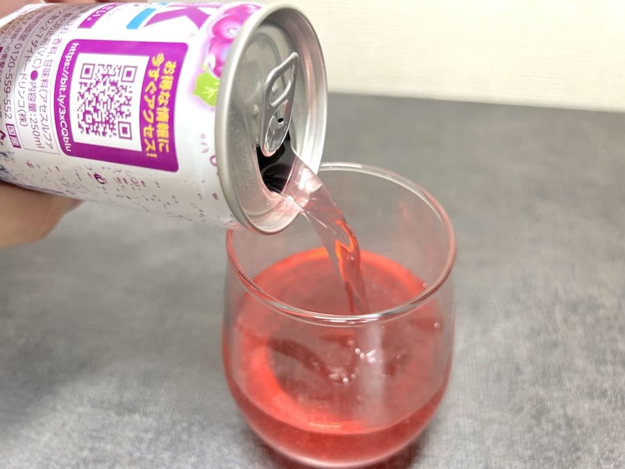 色はピンクに寄った薄めの紫