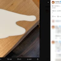 テーブルの縁で起きた奇跡に反響　牛乳セーフは“日頃の行いの賜物”？