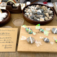 下北沢「BONUS TRACK」で開催された石好きのマルシェ「石のことば」