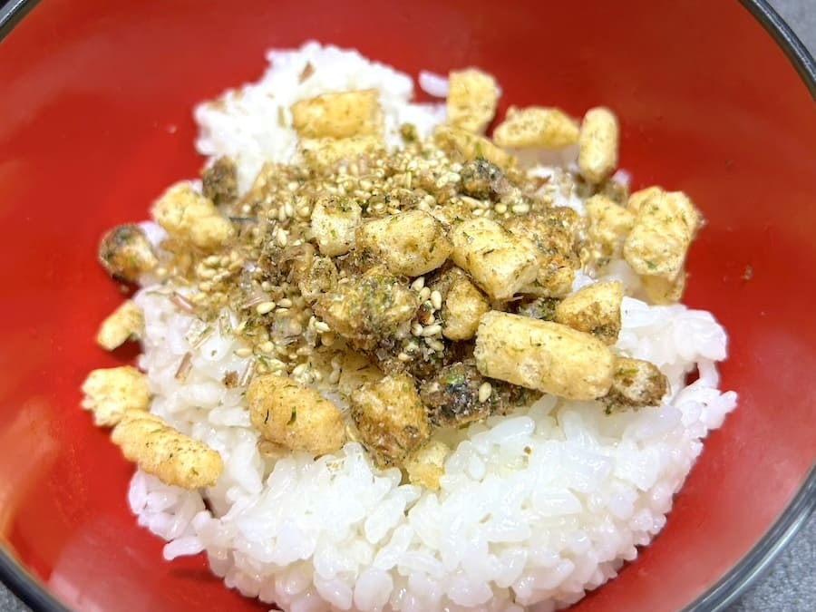かっぱえびせんをふりかけに！？アレンジレシピを試してみた結果
