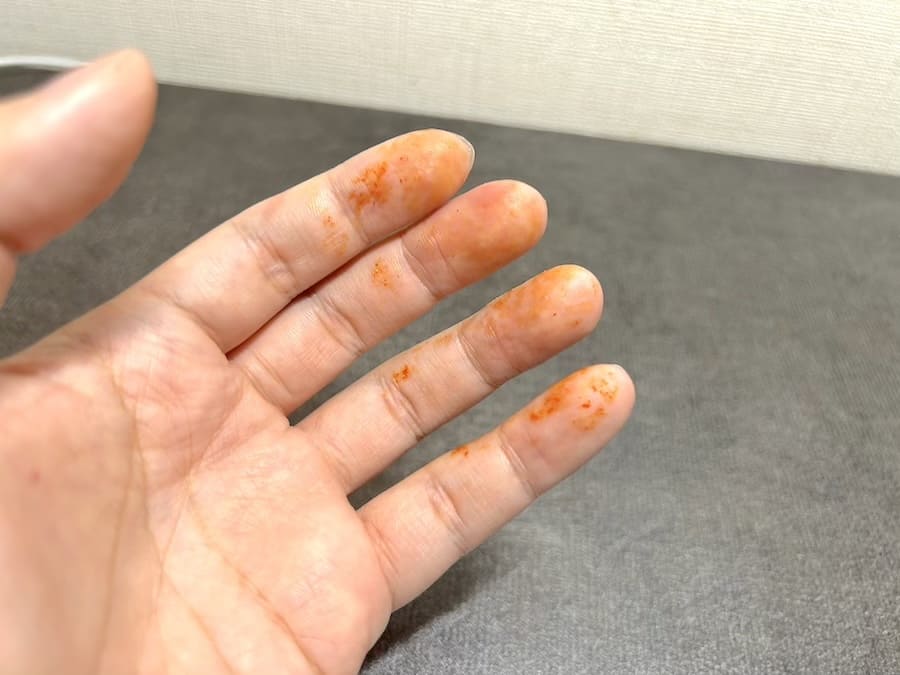 手が汚れる