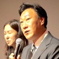回答する山口氏