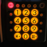 詐欺電話に“うっかり出た”読者の実体験　あなたの不安に付け入る手口とは（画像：PhotoACより）