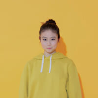 今田は終始直立したまま