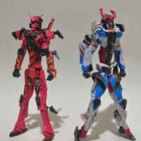 赤いガンダムとジークアクス