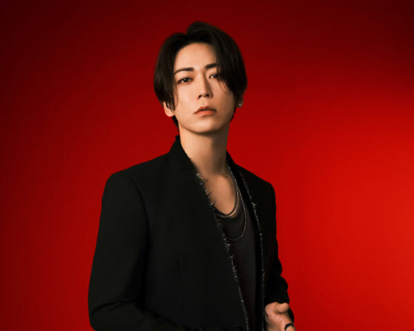 亀梨和也アーティスト写真／（C）KHONU