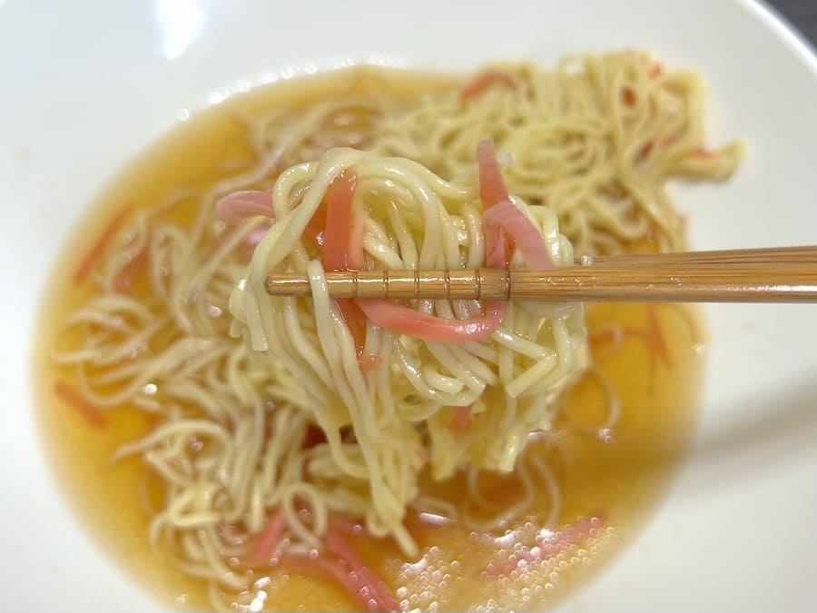「生きてる麺」という感じ