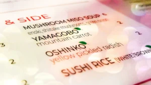 「すぐメニューを下げられると寂しい」外食時の“あるある”にいいね10万件超（写真AC）