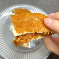 パンがあるため本家「ペヤング激辛」よりは食べやすい