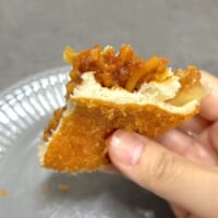 揚げパン×やきそばパンの相性は抜群