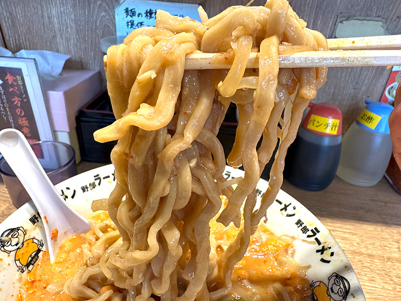 20分以上食べてもいっこうに減らない麺