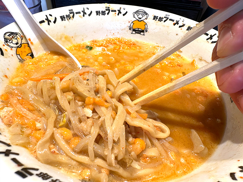 20分以上食べてもいっこうに減らない麺