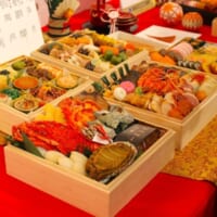 会場に登場した新作おせち