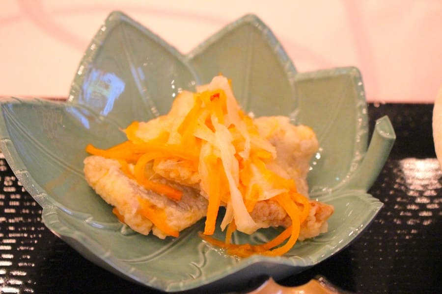 「かがみ鯛のエスカベッシュ」