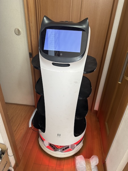 “あのファミレスのロボ”が家庭で活躍　ベラボット3台導入の一般人に驚き