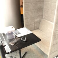 ブース内側