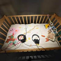 赤ちゃんの泣き声がASMRで聴こえるヘッドフォン