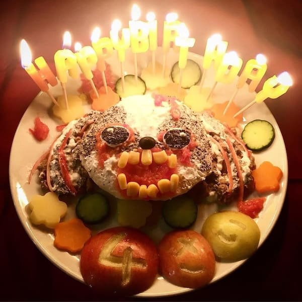 愛犬の誕生日に“狂気のケーキ”を手作り　ホラーすぎて家族が悲鳴