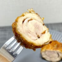 かじった瞬間に口の中に広がる“肉”の存在感