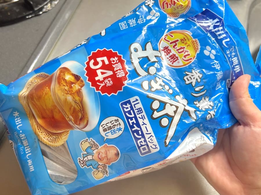 伊藤園「香り薫るむぎ茶」
