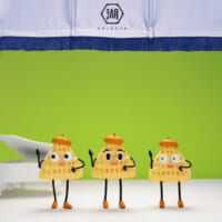 初代TVCM「ポリンキーの秘密」を“完全再現”した新TVCM「ポリンキー35年目の秘密」篇（15秒）
