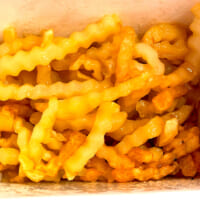 小ぶりなサイズのポテトにトリュフバターがしっかり絡まる